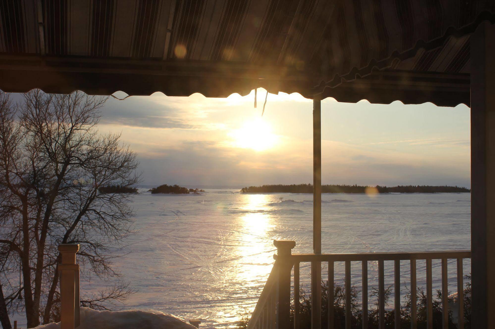Auberge Des Iles Saint-Gédéon Eksteriør bilde